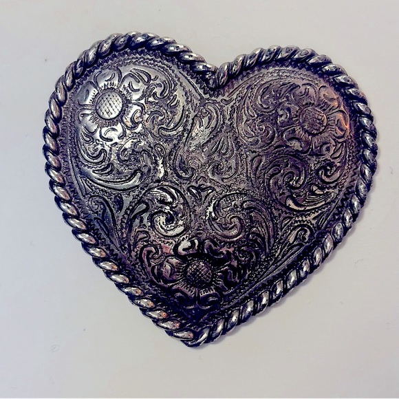 Metal 🩶 HEART 🩶 Belt Buckle - Picture 1 of 5